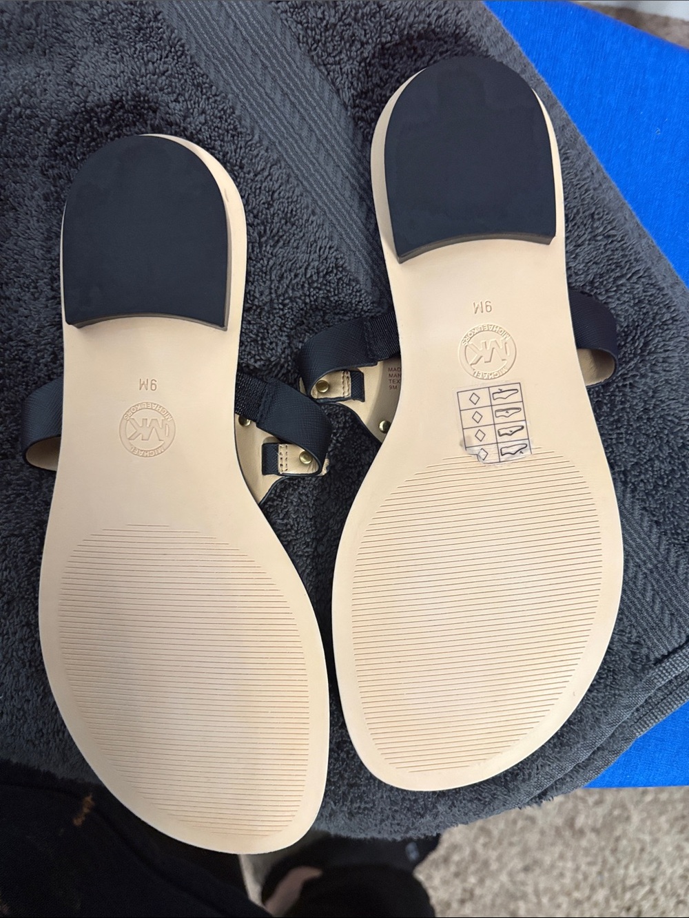 MICHAEL Michael Kors Black and Brown MK Logo Thong Sandals - Picture 3 of 3